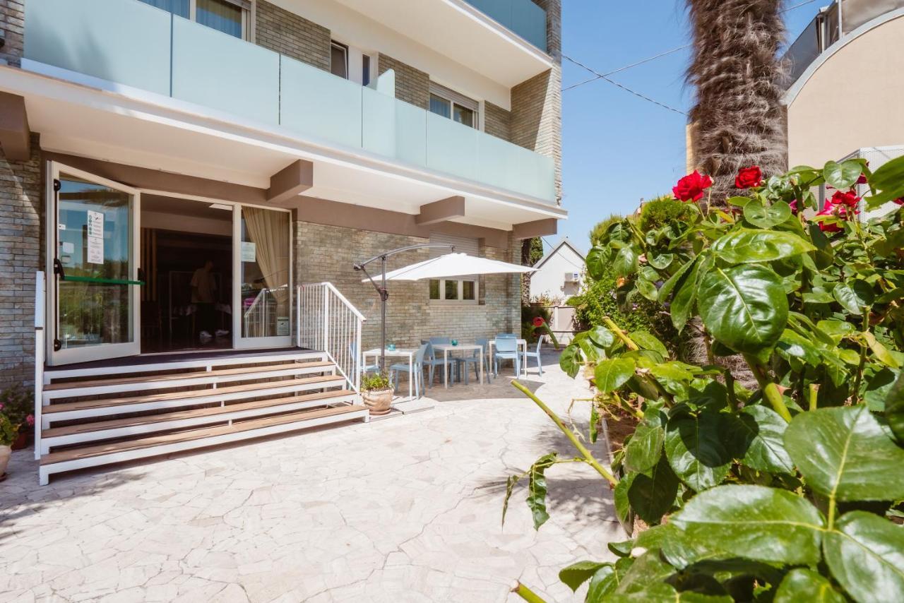 Hotel Villa Del Mare Senigallia Exterior foto
